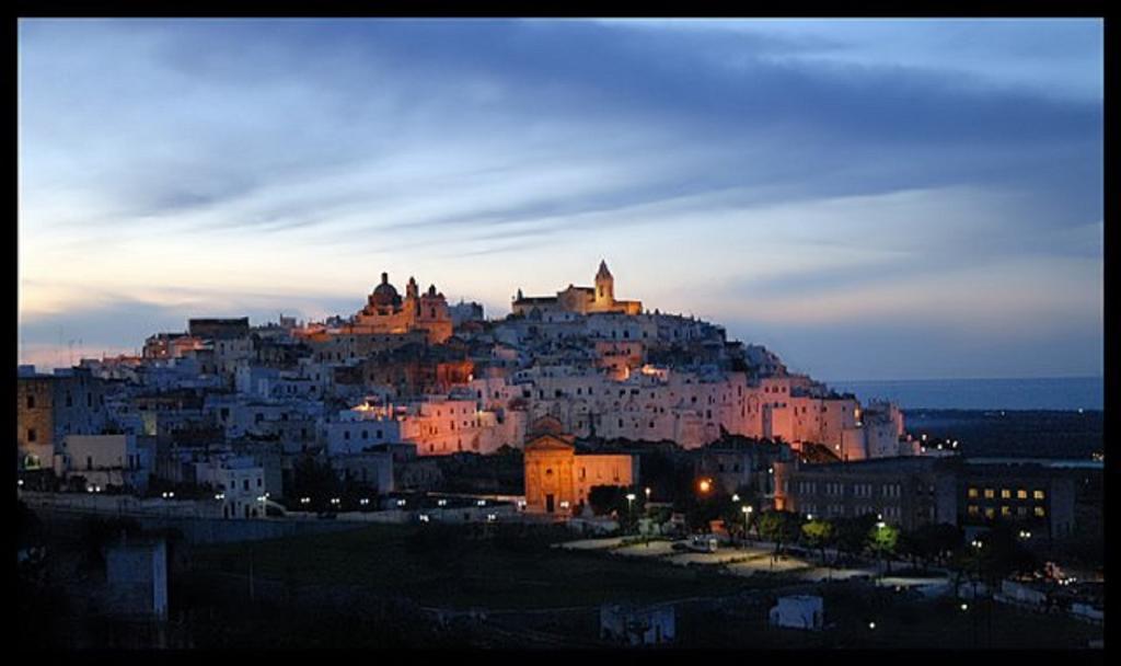 Trulli Aurasia ออสตูนี ภายนอก รูปภาพ